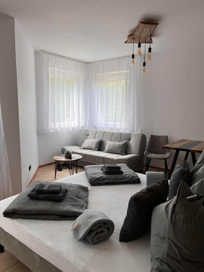 Aron Apartman-Zalakaros Buitenkant foto